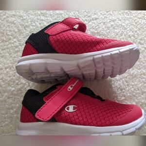 Champion Shoes Baby Size 5 Like New.